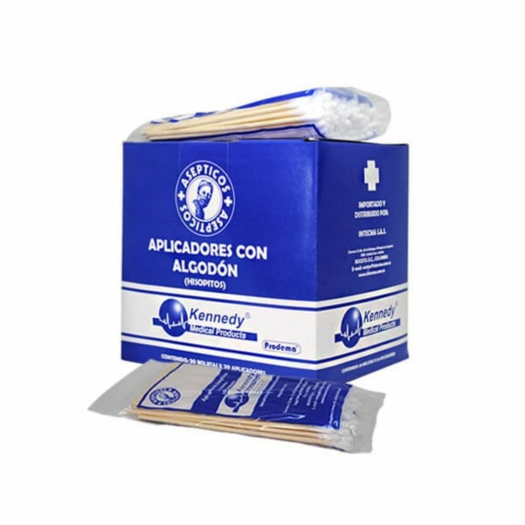 Aplicador con algodón